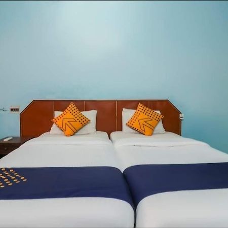 SPOT ON 68462 Hotel Seaweed Kovalam Exterior foto