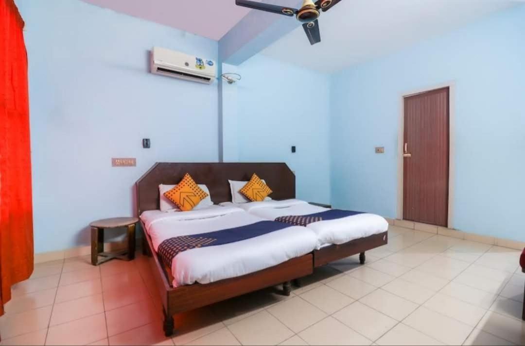 SPOT ON 68462 Hotel Seaweed Kovalam Exterior foto