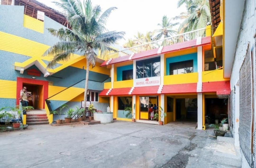 SPOT ON 68462 Hotel Seaweed Kovalam Exterior foto