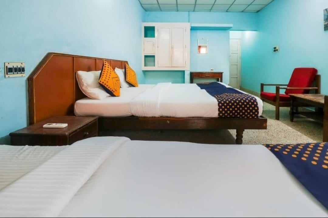 SPOT ON 68462 Hotel Seaweed Kovalam Exterior foto