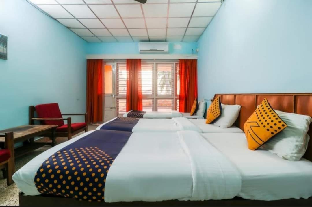 SPOT ON 68462 Hotel Seaweed Kovalam Exterior foto